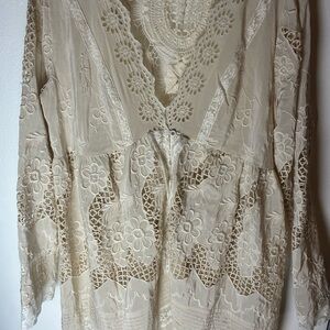 Elegant Cream Lace mini dress 100%silk 4 love and liberty By Jonny Was